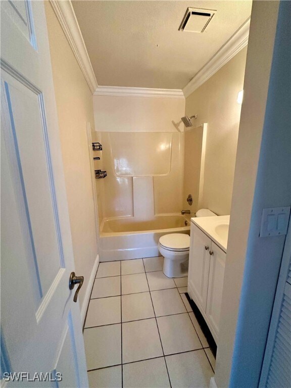 Building Photo - 5283 Treetops Dr