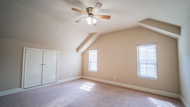 Building Photo - Bulverde Gem for Lease