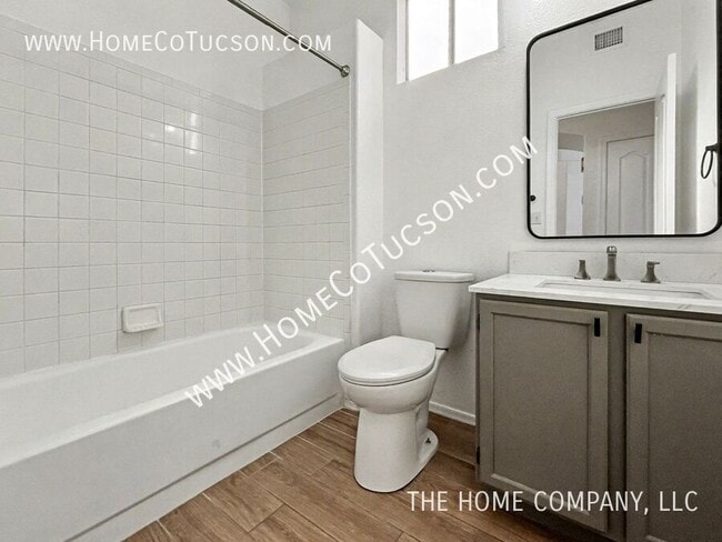 Building Photo - 2660 W Camino del Sitio