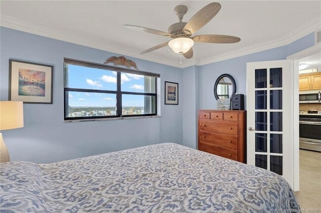 Building Photo - 9490 S Ocean Dr