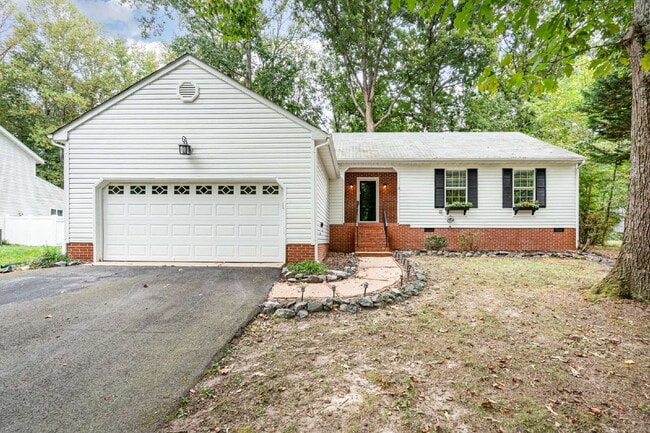 Building Photo - Charming One-Level Home in Quiet Cul-de-Sa...