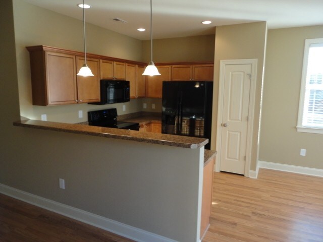 Building Photo - 166 Sequoia Dr