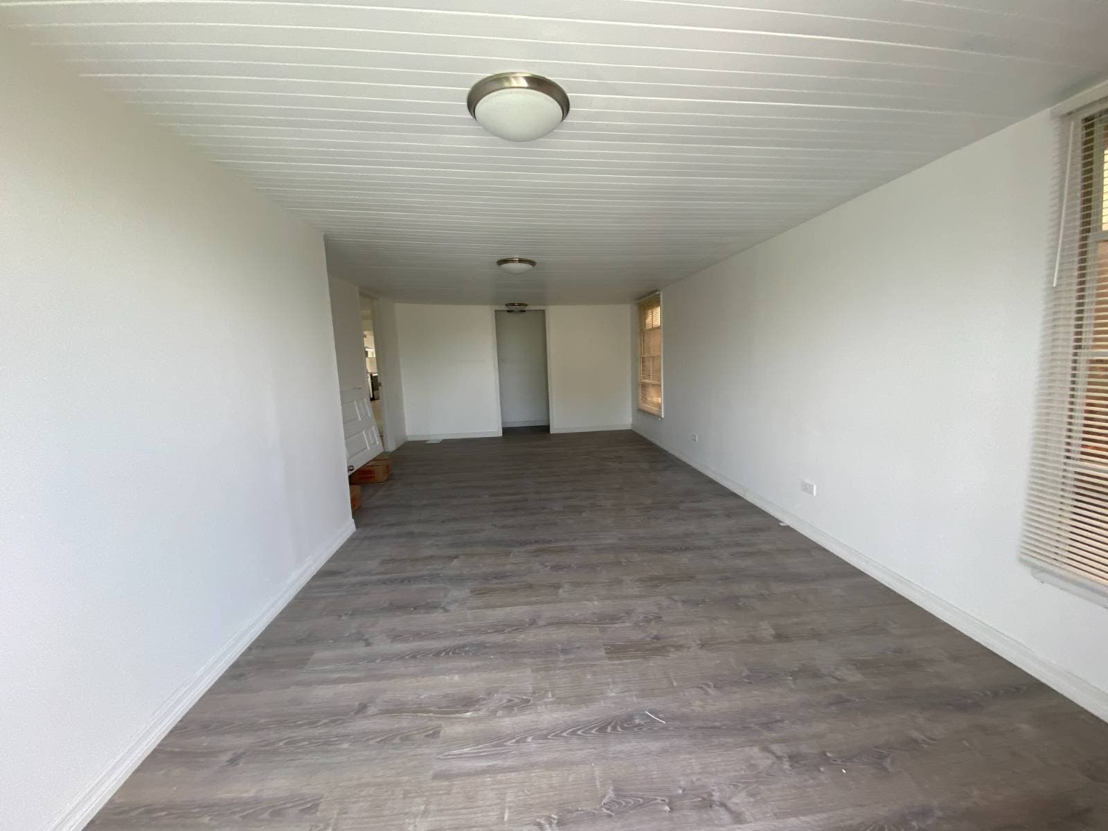 Building Photo - 12 Shoreland Dr