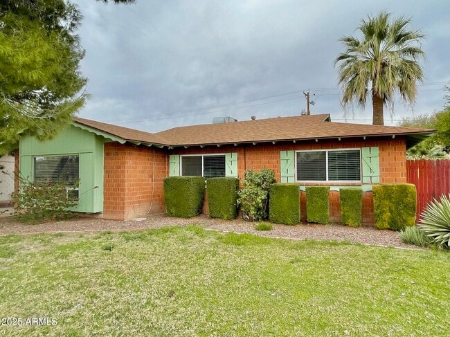 Building Photo - 8226 E Sells Dr