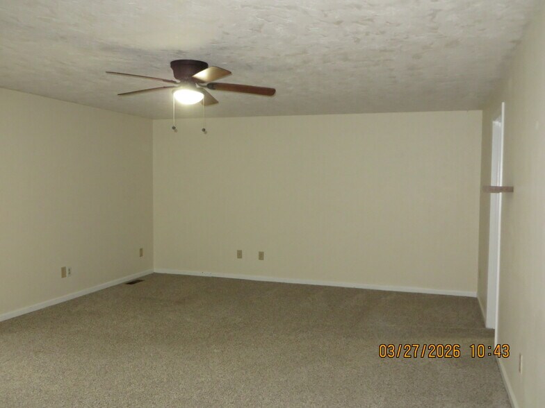 Building Photo - 1348 W 550 S