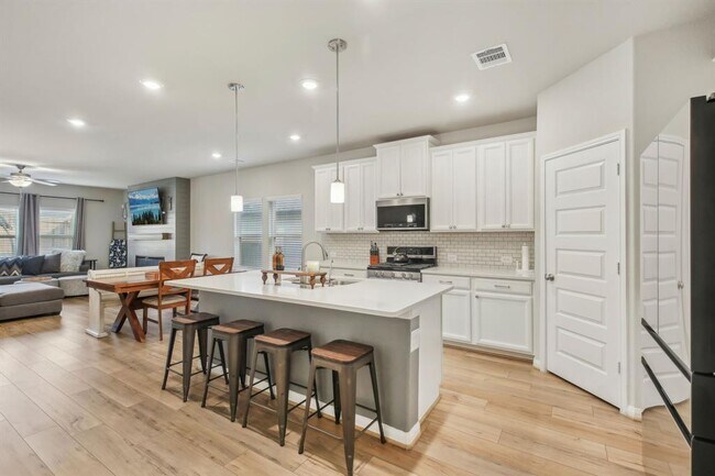 Building Photo - 17722 Hanson Ridge Dr