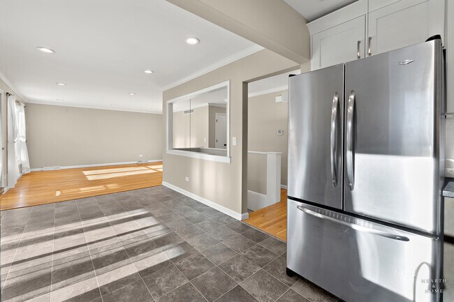 Building Photo - 659 Alida Dr