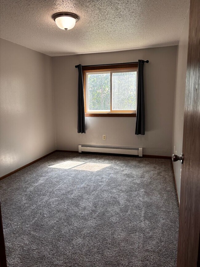 Building Photo - 2715 Hawken St