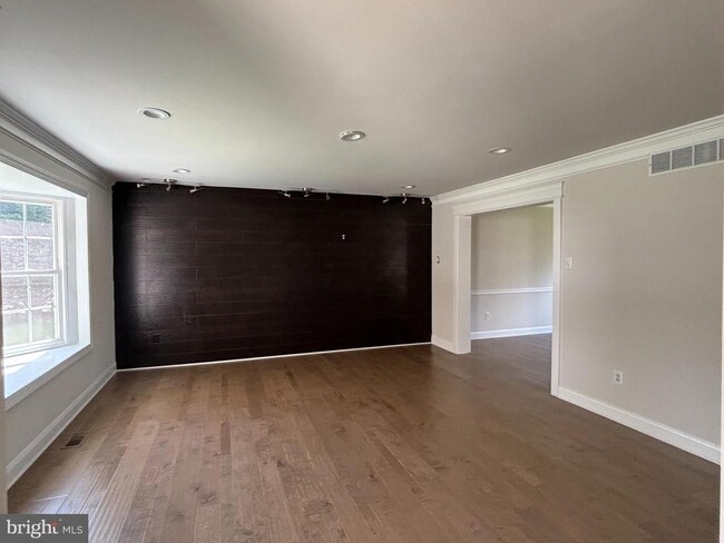 Building Photo - 34 Ironwood Dr