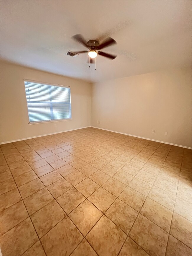 Building Photo - 4714 Garden Meadow Dr