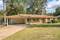 Building Photo - 4416 Hillswood Ln