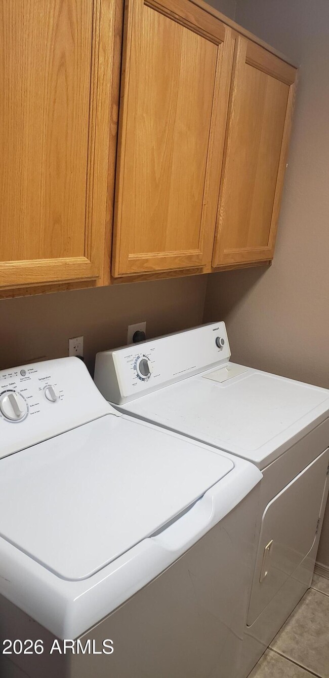 Building Photo - 7141 E Jacob Ave