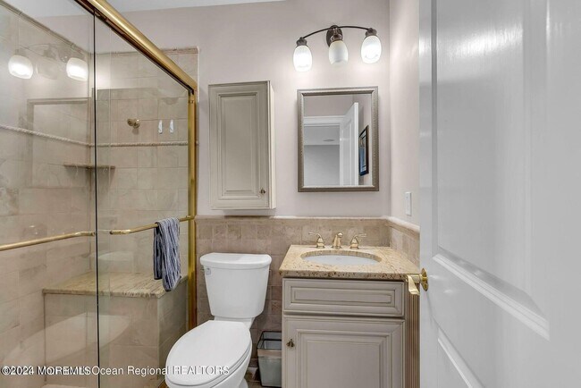 Building Photo - 1919 Bay Blvd