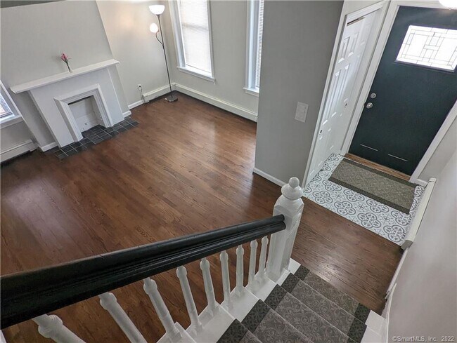 Building Photo - 267 Portsea St