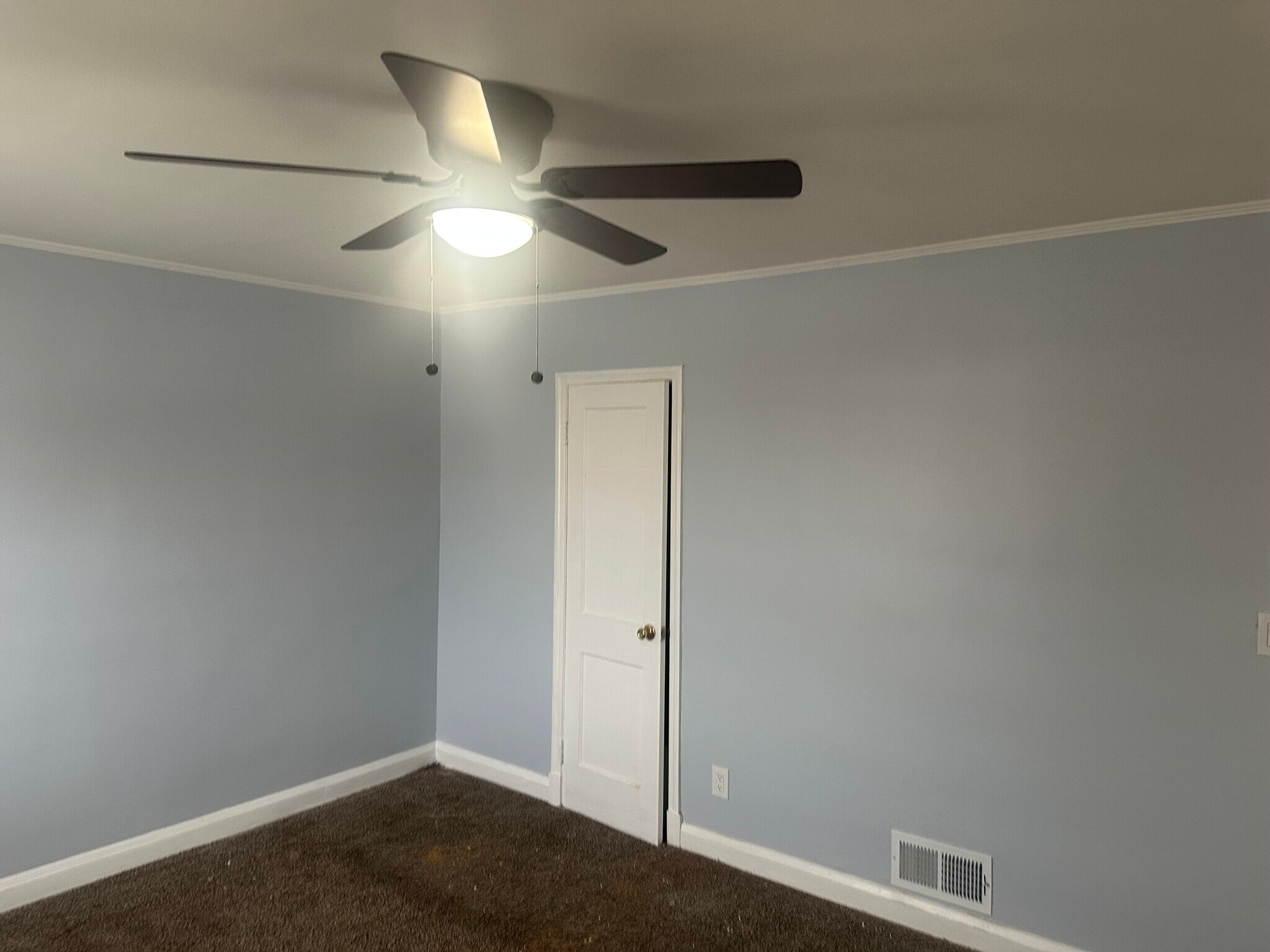 Building Photo - 4003 Lyndale Ave