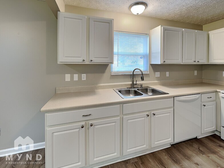 Building Photo - 2069 Prominence Dr