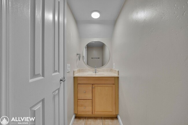 Building Photo - Beautifully Renovated 2-Bedroom Corner Tow...