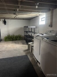 Building Photo - 5 Liberty St