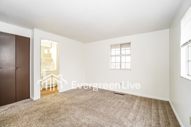 Building Photo - 3709 Panama Dr