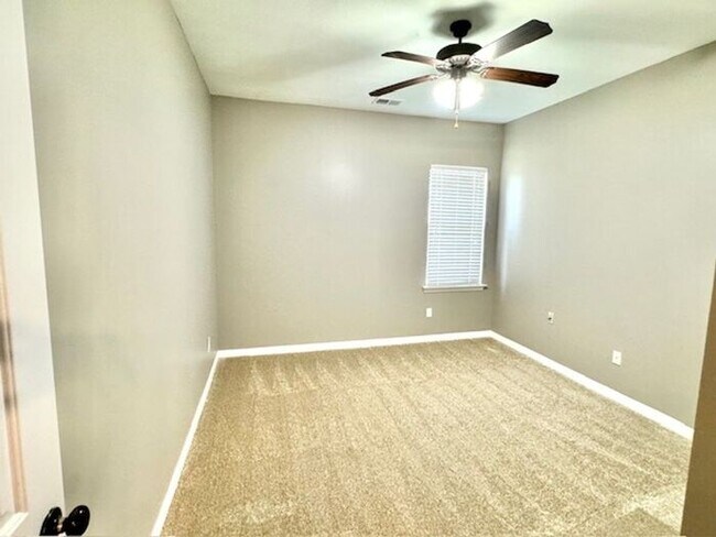 Building Photo - Now Leasing A 4 Bedroom 2 Bath Home In Horn Lake