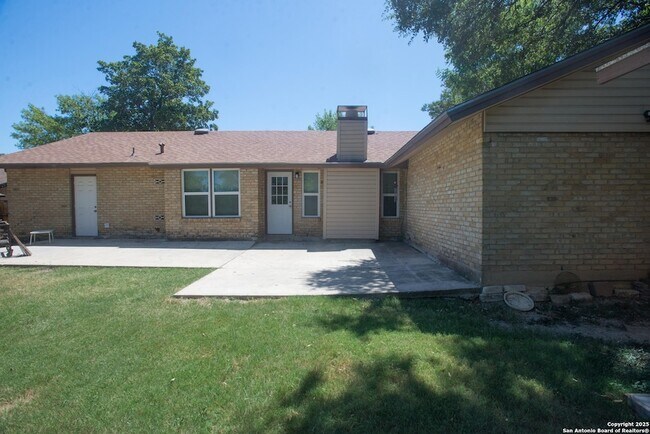 Building Photo - 7103 Forest Mont St