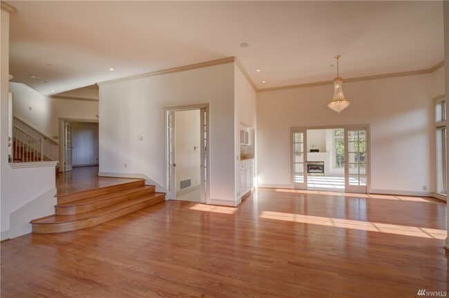 Building Photo - 8479 NE Woodland Cove Dr