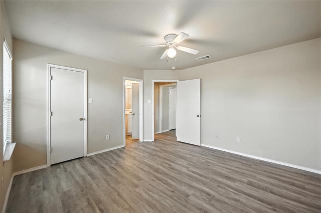 Building Photo - 1317 Village Garden Dr