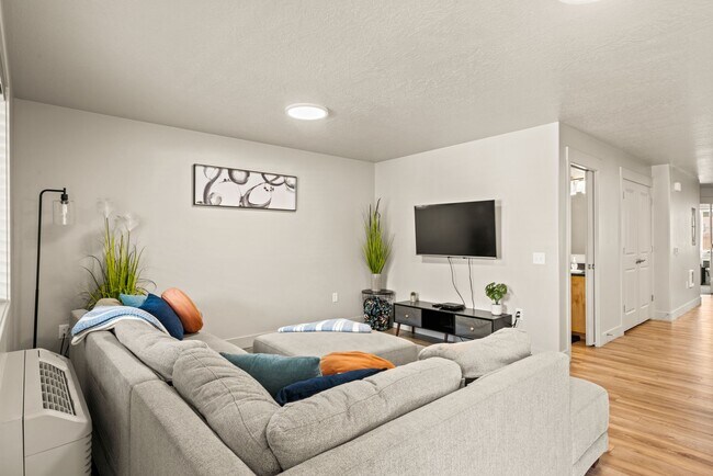 Building Photo - Adorable 2 bed/1 bath in Pocatello!