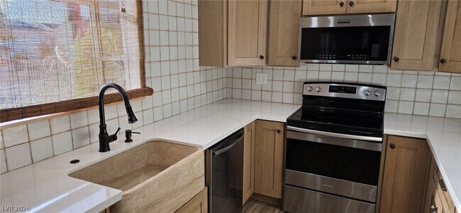 Building Photo - 1308 Winwood St