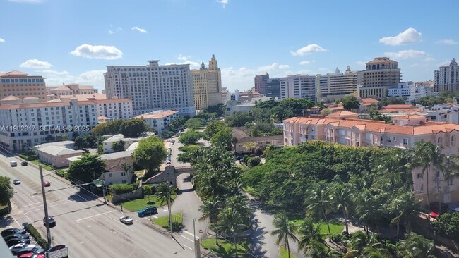 Building Photo - 1627 SW 37th Ave