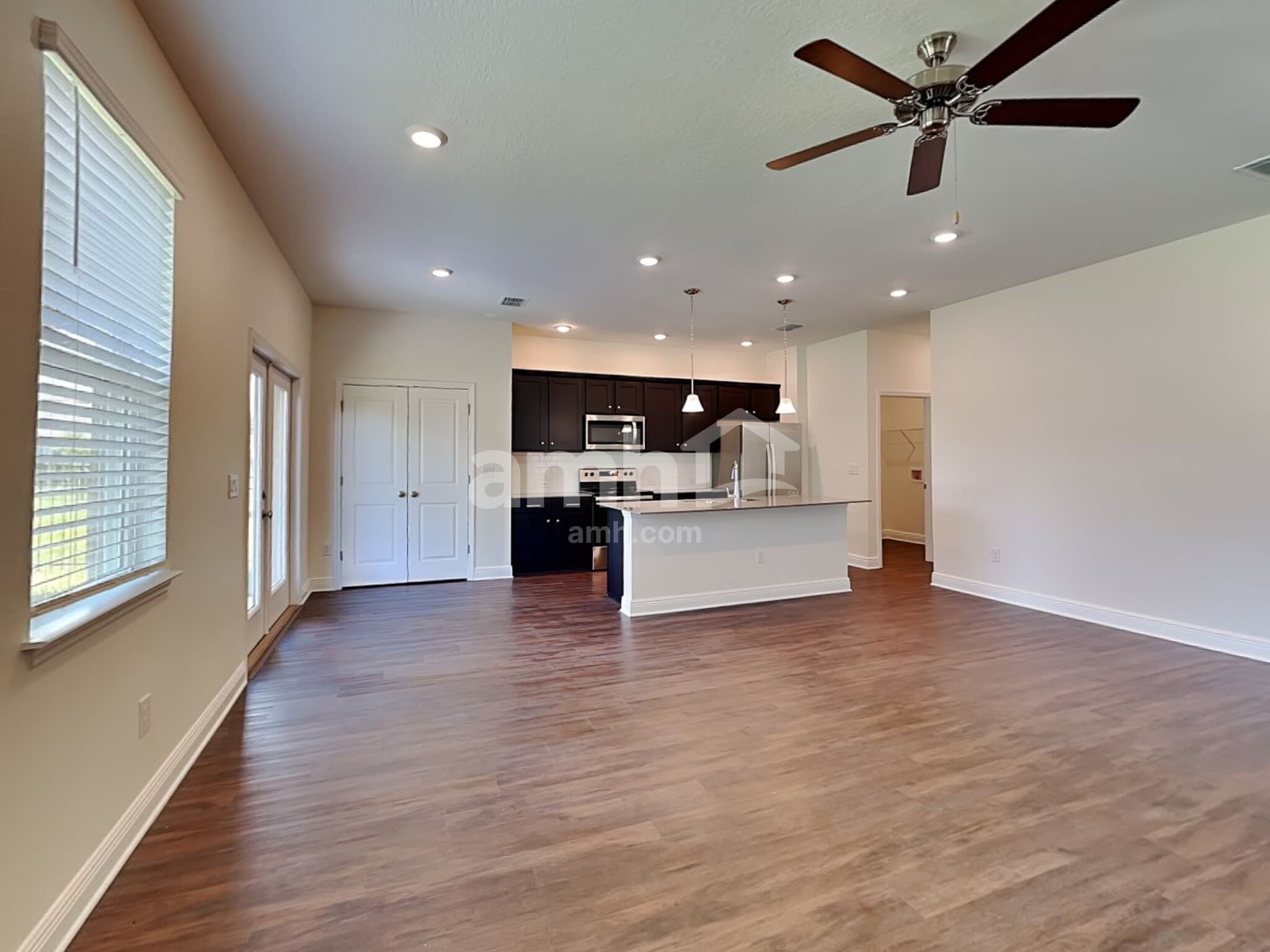 Building Photo - 27327 St Andrews Ave