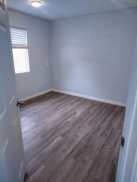 Building Photo - 3530 Las Tunas Pl