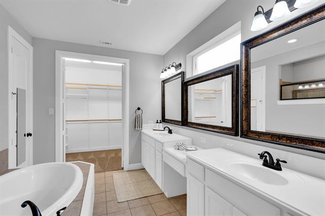Building Photo - 15101 Wild Duck Way