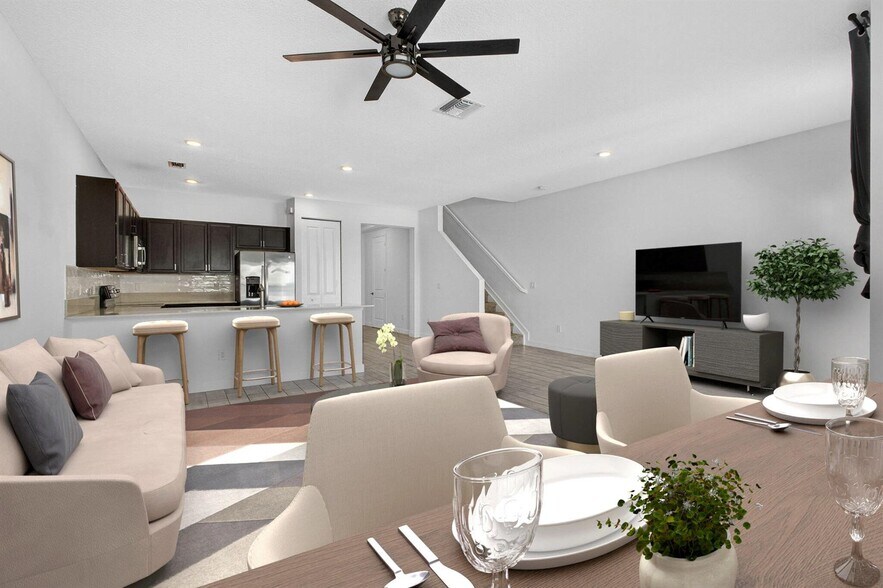 Building Photo - 4408 Hemlock Dr