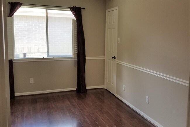Building Photo - 7018 Brockington Dr