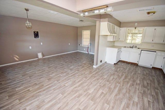 Building Photo - 2004 N Margaret Ave