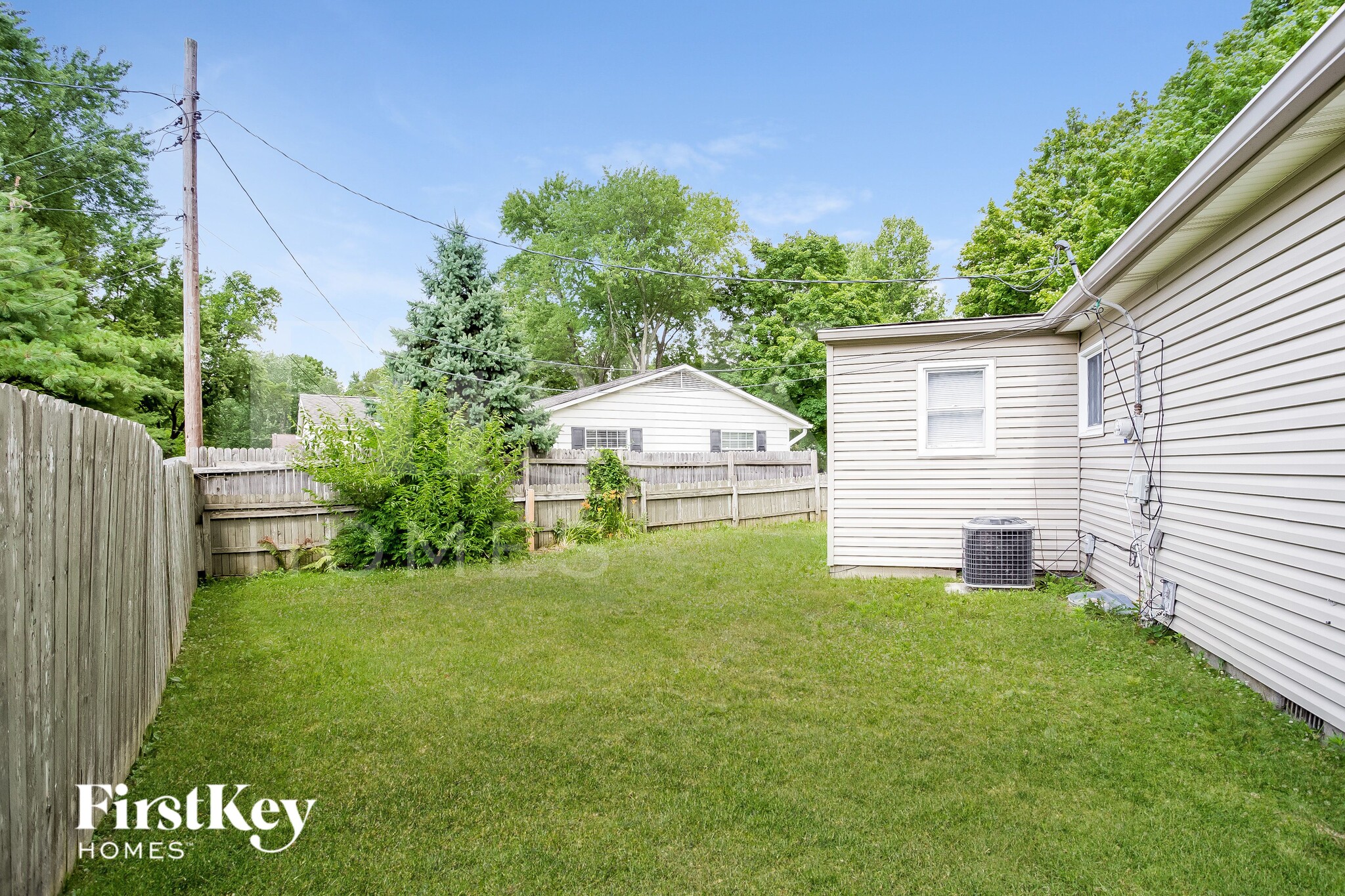 Building Photo - 10808 Ruckle St