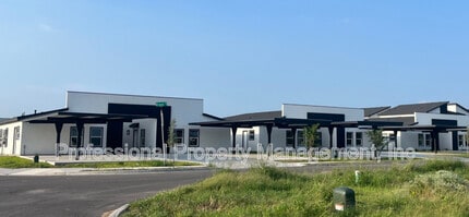 Building Photo - 2808 Charlie Rd