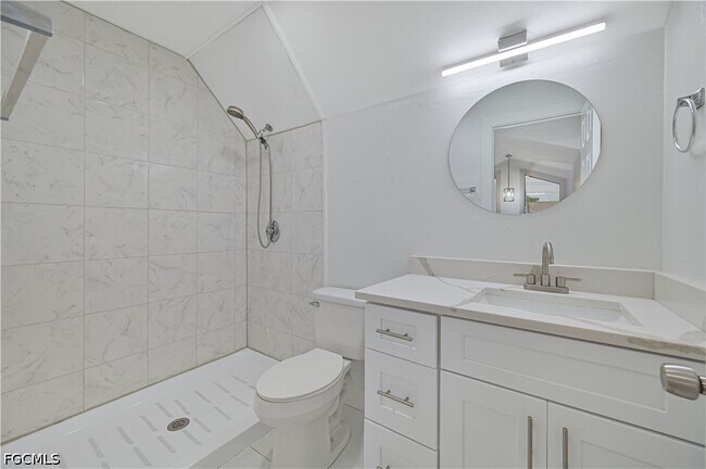 Building Photo - 17337 Phlox Dr