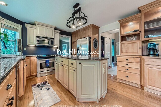 Building Photo - Charming Four Bedroom Home in Rockcreek!