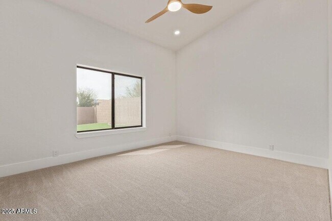 Building Photo - 9393 E Hunter Ct