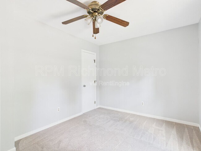Building Photo - 11220 Sunfield Dr