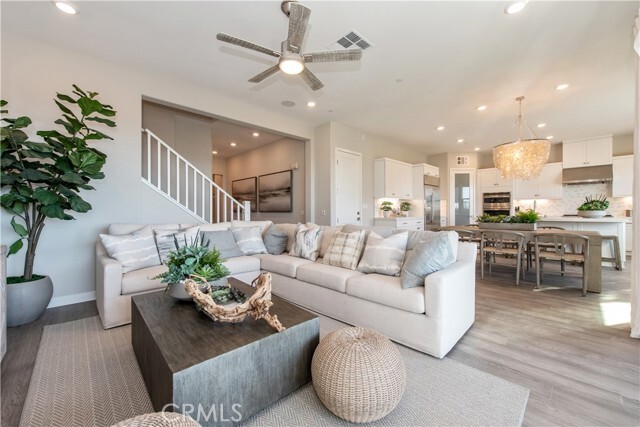 Building Photo - 551 Serrano Summit Dr