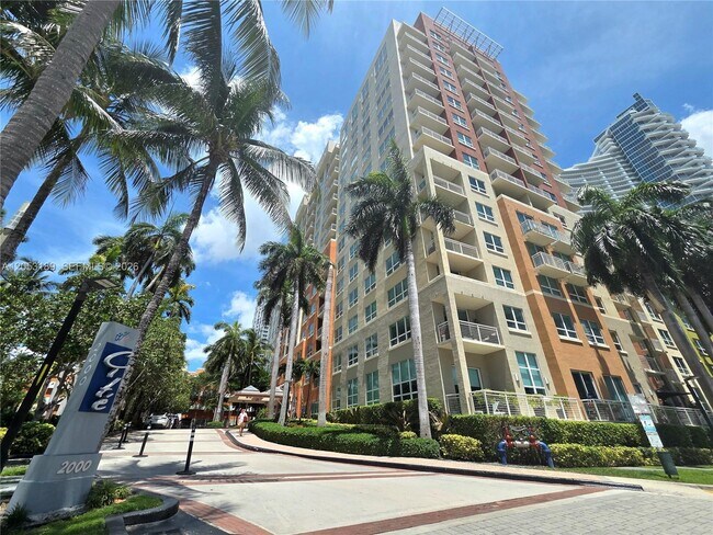 Building Photo - 2000 N Bayshore Dr