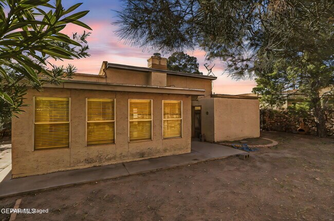 Building Photo - 604 La Chapa Ave