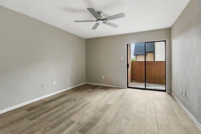 Building Photo - 8423 Hearth Dr