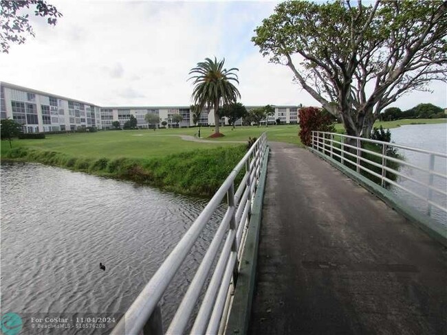 Building Photo - 1801 Eleuthera Point