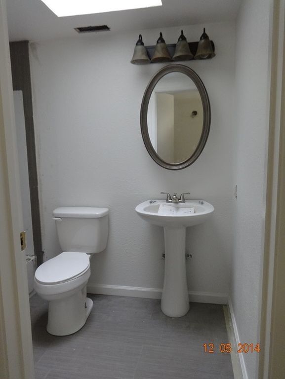 Building Photo - COMING SOON! 3 bedroom 2 bath home in Citrus Heights with a Pool!