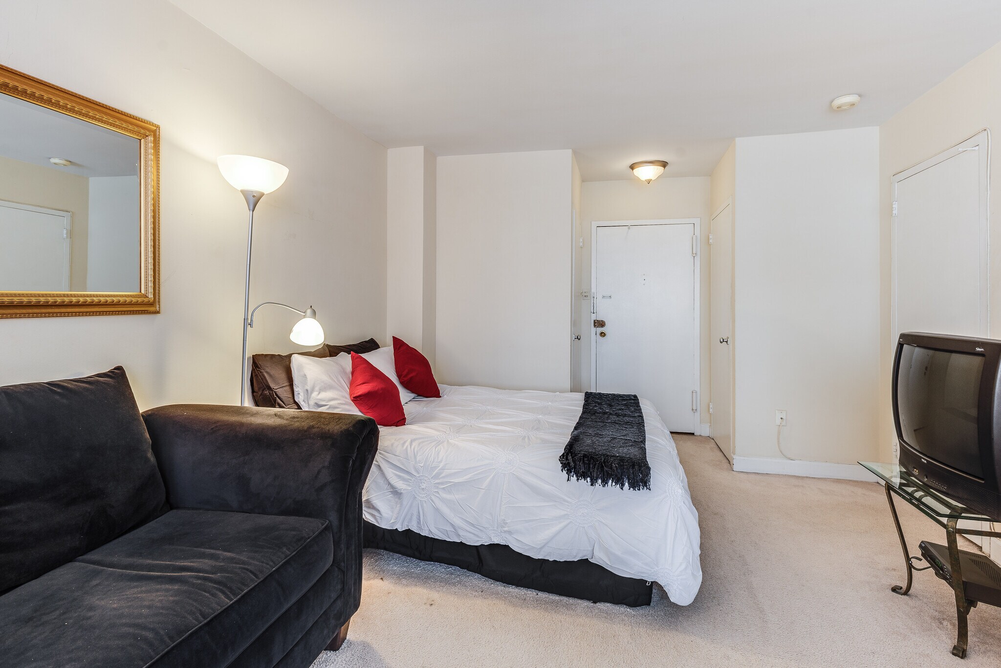 Building Photo - 1121 ARLINGTON Blvd