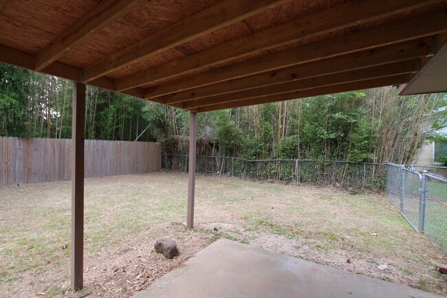 Building Photo - Lease Takeover Opportunity Available! 3 be...